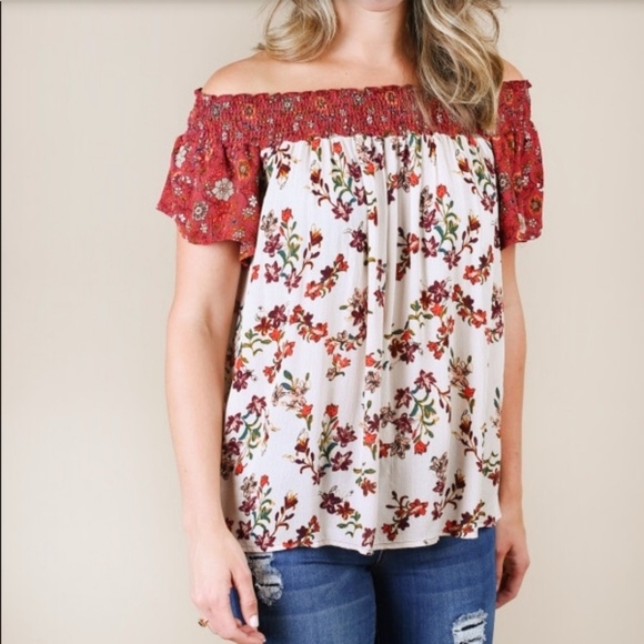 ALTAR'D STATE nwt Ruby Off Shoulder Flutter Top - Picture 1 of 8
